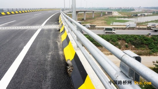 越南河內(nèi)至海防高速公路將于12月5日全線通車