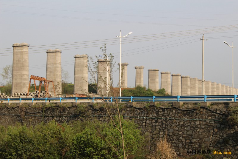 5、六里坪特大橋