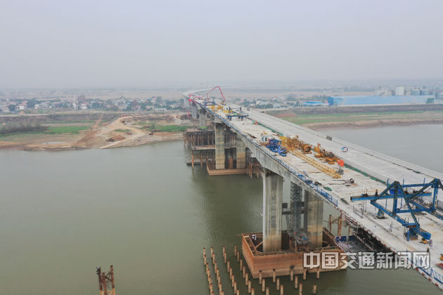 平益高速白泥湖湘江特大橋